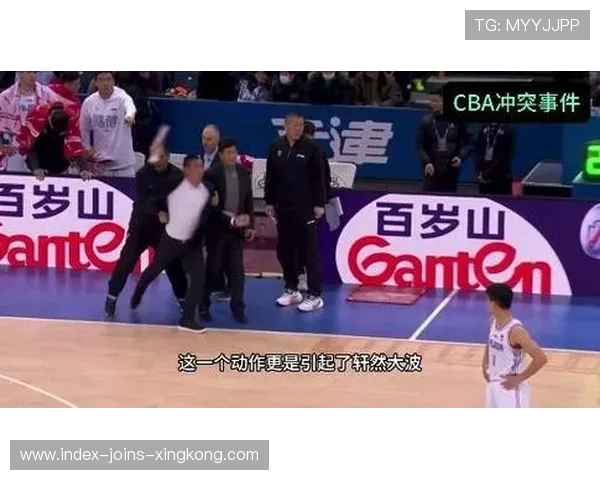 球队遭遇连败,教练战术板被球迷集中质疑 球队遭遇连败,教练战术板被球迷集中质疑