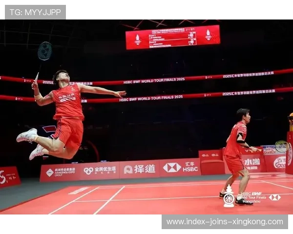羽毛球混双网前压制与后场突击拿下冠军杯