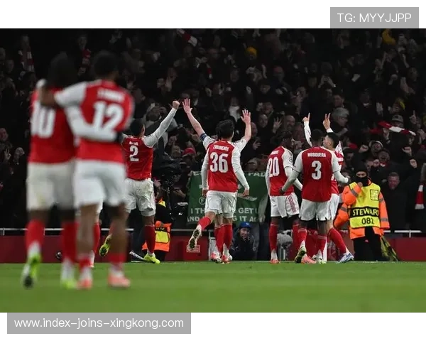 拜仁边路传中在比赛中多次造成慌乱:从战术到装备的全方位解读 拜仁边路传中在比赛中多次造成慌乱:从战术到装备的全方位解读