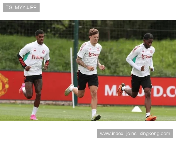 曼联青训新秀表现亮眼,未来阵容引人期待 曼联青训新秀表现亮眼,未来阵容引人期待