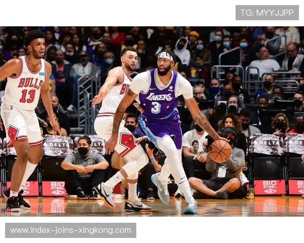 公牛攻防转换练习，外线补射融合得当